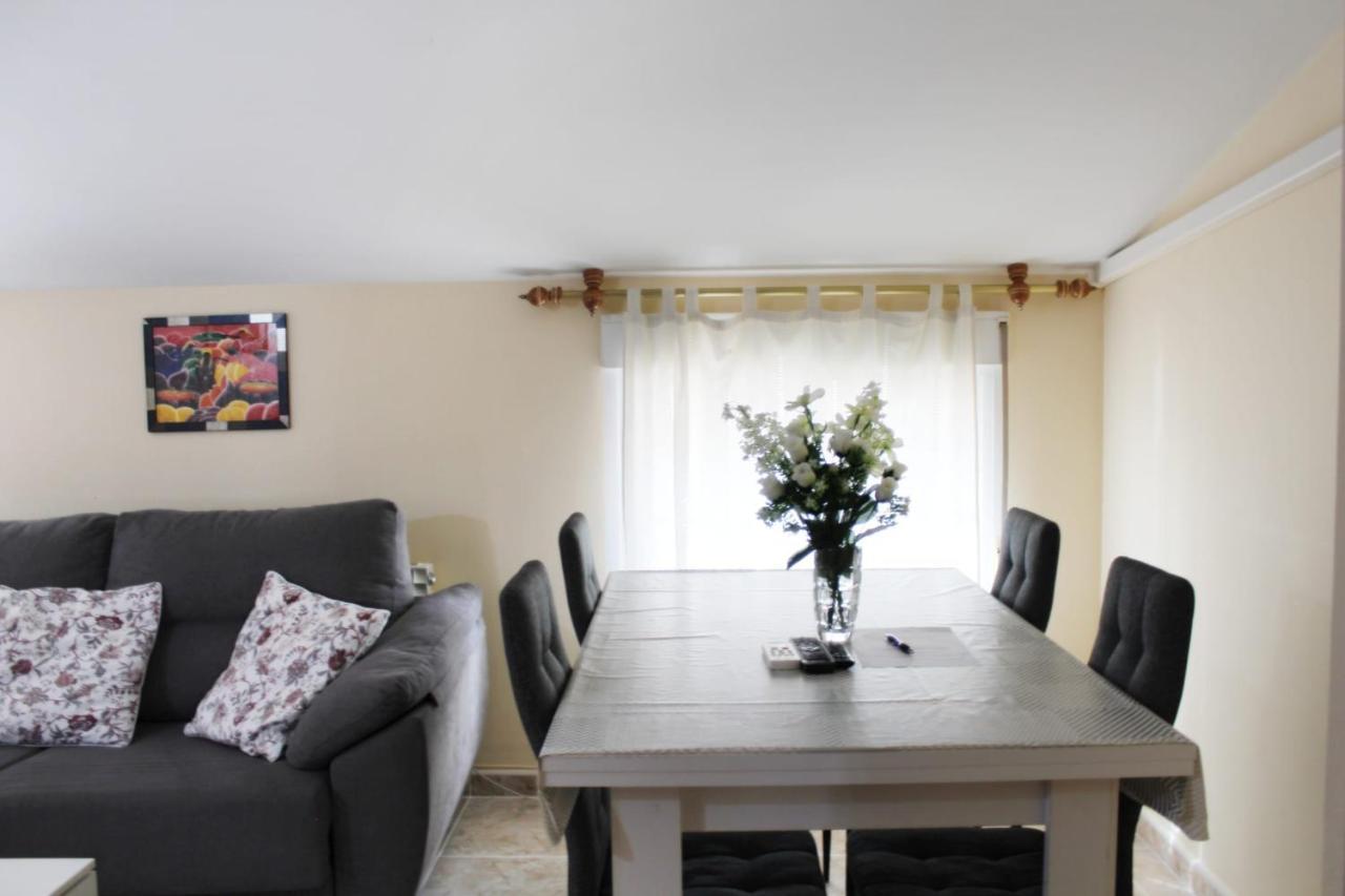 Apartamentos La Relojera 2 자란딜라데라베라 외부 사진