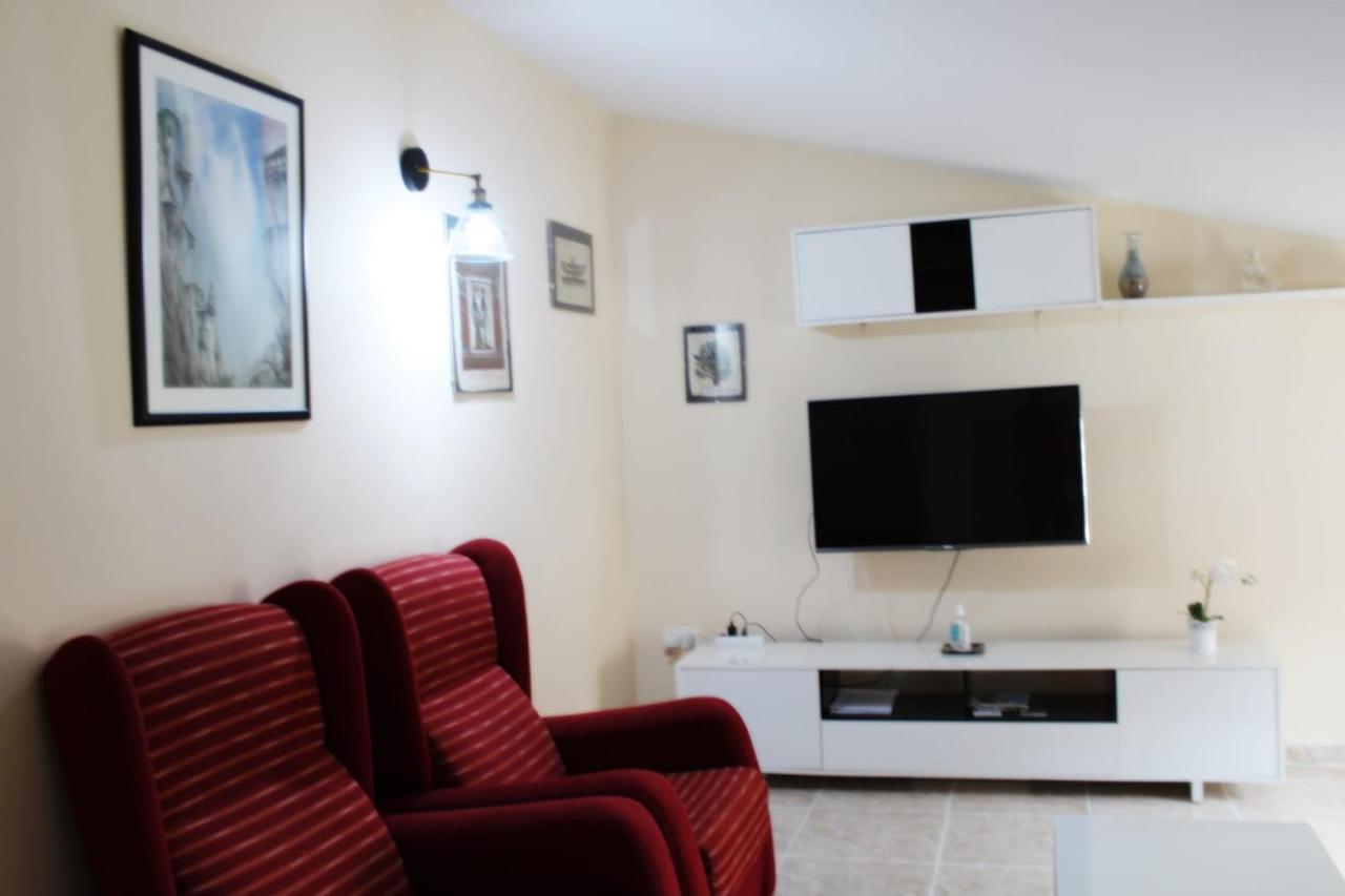 Apartamentos La Relojera 2 자란딜라데라베라 외부 사진
